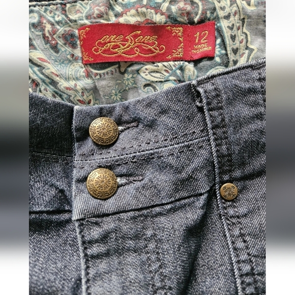 One 5 One Denim Shorts Blue Size 12 Button Pockets Women's Casual - Picture 2 of 6